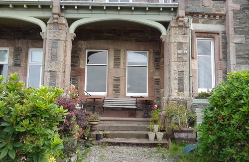 Kilcreggan House | Cragowlet House East - B-listed Grand Victorian property (1200 sq. ft)