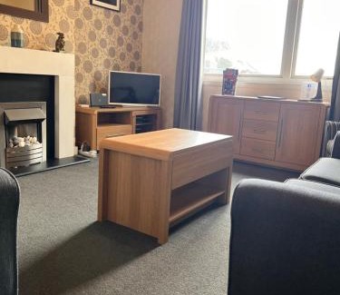 Old Town Apartment | Crags View Apartment On The Royal Mile