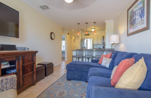 Truman Annex Condo | Craig & Cindy Key West Truman Annex Shipyard Condo with a deck at Mile Marker 0!
