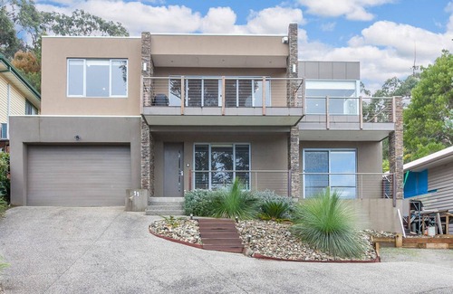 Lorne House | Craiglee - Spacious Family Holiday Home