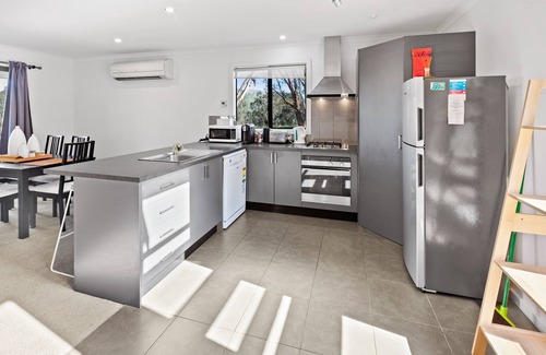 Mansfield Cottage | Craigmont Cottage - Near Lake Eildon