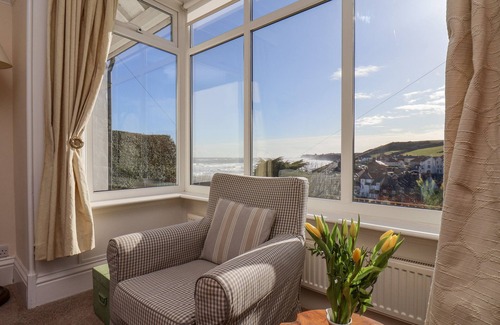 Sandsend House | CRAIGMORE, pet friendly, country holiday cottage in Sandsend