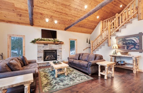 Eagle River House | Cranberry Lake Chalet