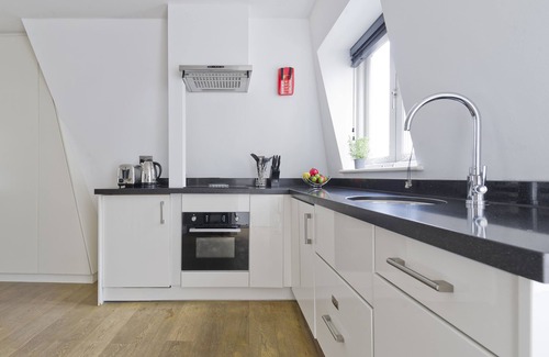 Castle Baynard Apartment | Crane Court by City2Stay