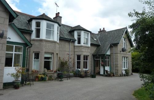 Ballater Bed & Breakfast | Crannach House bed and breakfast and self catering apartments