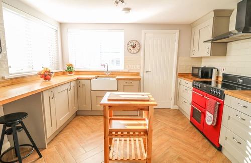 Carnlough Cottage | CRANNY CORNER, pet friendly, character holiday cottage in Carnlough