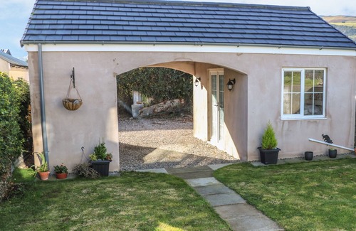 Carnlough Cottage | CRANNY CORNER, pet friendly, character holiday cottage in Carnlough