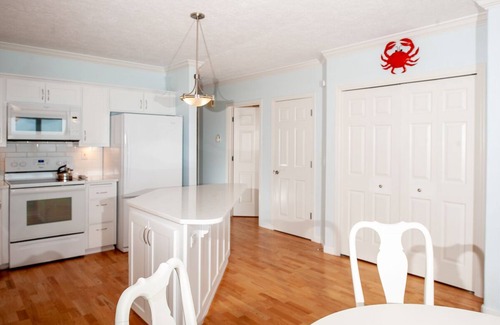 Depoe Bay Condo | Crashing Waves, Breathtaking Views of Depoe Bay, and Relaxation Await!
