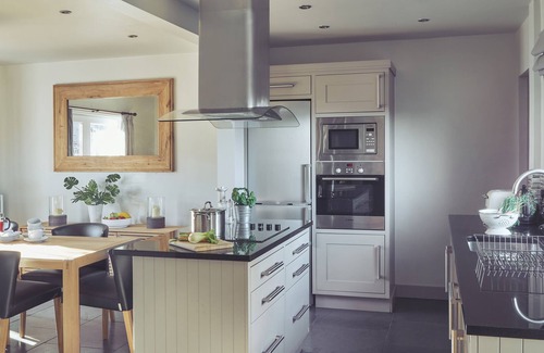 Craster Cottage | CRASTER REACH, pet friendly, luxury holiday cottage in Craster