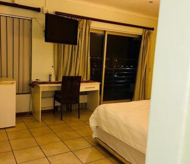 Vredenburg Bed & Breakfast | Crayfish