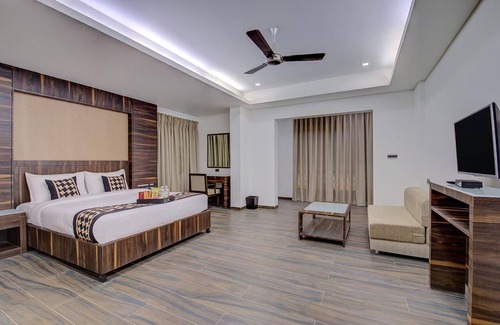 Parra House | Crazy Homes Stay with Awesome Location/Goa