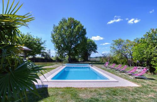Poilly-lez-Gien Villa | Crazy Villa Gouadiere 45 - Heated pool - Basket - 1h45 from Paris - 30p