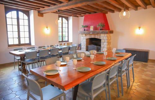 Poilly-lez-Gien Villa | Crazy Villa Gouadiere 45 - Heated pool - Basket - 1h45 from Paris - 30p