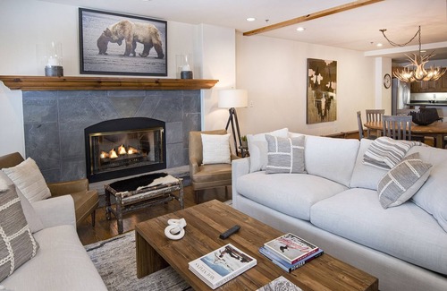 Beaver Creek Condo | CRBC - Heart of BC Village, AC, Ski in/out, 2 Master Suites, Walk to Everything