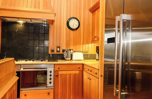 Ballater Cottage | CREAG BHALG, with open fire in Braemar