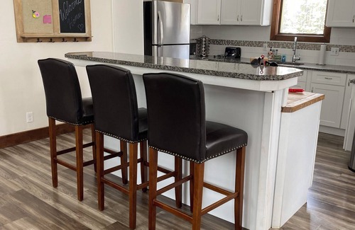 Valley of the Sun House | Create Mountain Memories: Family-Friendly Chalet on Hiking Trails