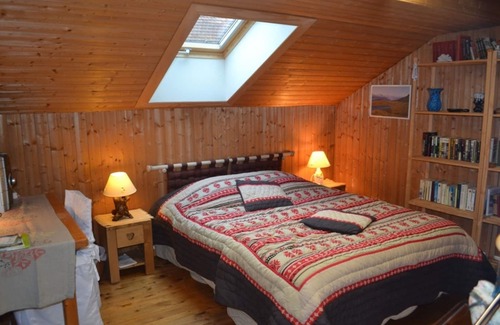 Thones Bed & Breakfast | Created in an old mill, 5 minutes from the town center and access to the via ferrata