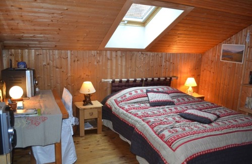Thones Bed & Breakfast | Created in an old mill, 5 minutes from the town center and access to the via ferrata