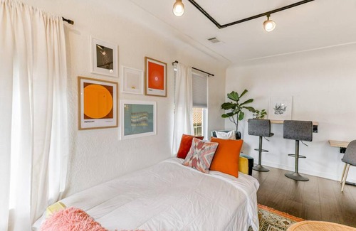 Downtown Apartment | Creative, Classic, Downtown Gem!