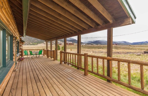 Creede Cabin | Creede Cabin - Dogs Welcome - Amazing Views - Large Deck