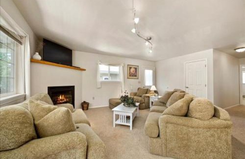 Joseph House | Creek Condos
