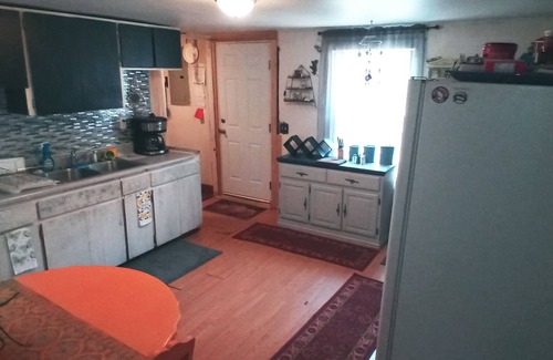 Wellpinit Cottage | Creek House 509: Quiet little cottage on the creek