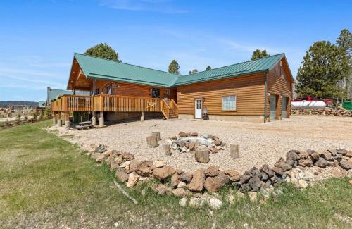 Duck Creek Village House | Creek Sanctuary Hot Tub and Fire Pit