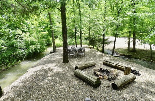Broken Bow Cabin | CREEK, SECLUDED ACRE+, CLEAN, Personally Managed