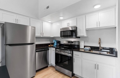 Downtown Branson Condo | Creek View Near the Landing