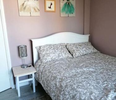 Greenwich West Apartment | Creekside Apartment