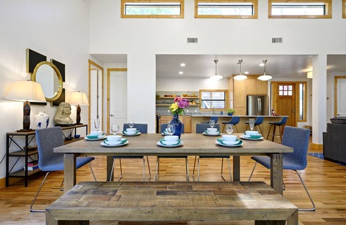 Broken Bow Cabin | Creekside Arthouse- creek view, hot tub, spa shower, location, firewood, & games
