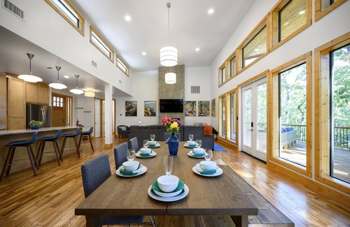 Broken Bow Cabin | Creekside Arthouse- creek view, hot tub, spa shower, location, firewood, & games