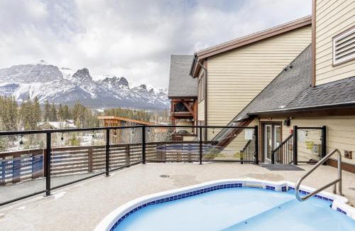 Canmore House | Creekside at Rundle Cliffs Lodge