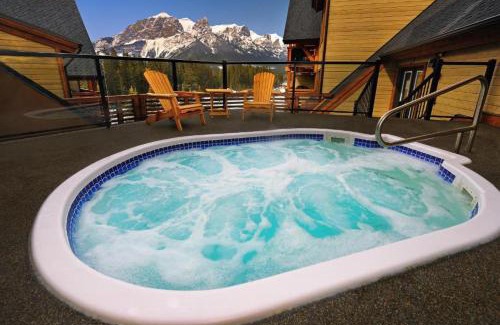 Canmore House | Creekside at Rundle Cliffs Lodge