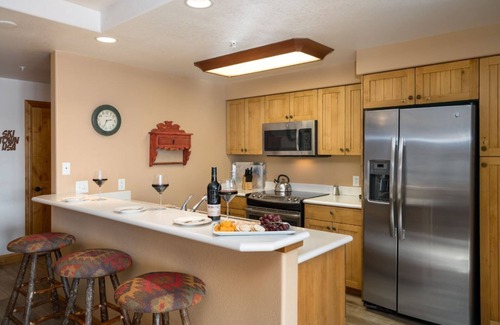 Steamboat Springs Condo | Creekside Base Area Location - Pool and Hot Tubs, Private Washer/Dryer