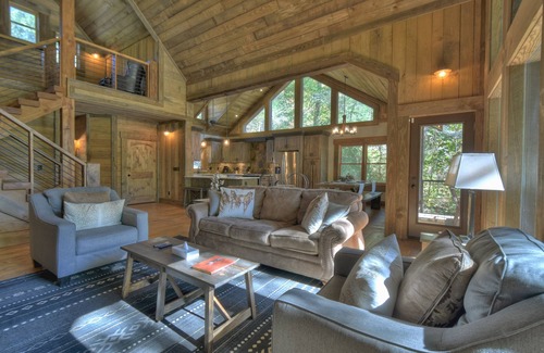 Cashes Valley House | Creekside Bend - Fightingtown Creek