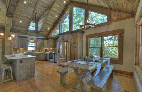 Cashes Valley House | Creekside Bend - Fightingtown Creek