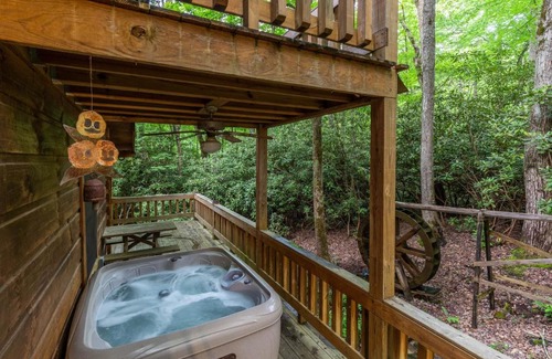Whittier House | Creekside Bunkhouse