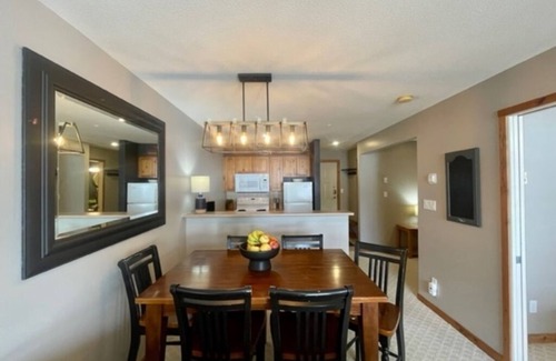 Silver Star Mountain Condo | Creekside condo close to Tube Town & skating pond, gas fireplace, full kitchen.