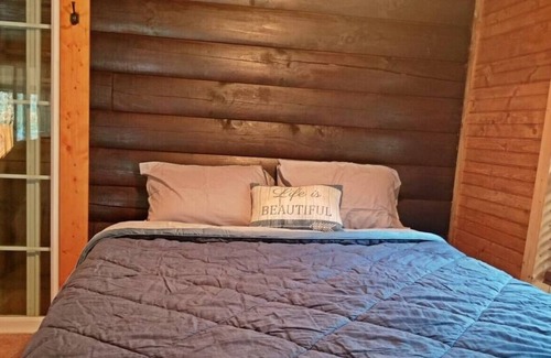 Bryson City House | Creekside Cabin Bungalow in Bryson City!