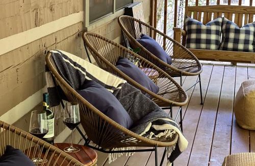 Seven Devils House | Creekside Cabin - Seven Devils,NC - Pet-Friendly, Close to Hiking & Fishing, and Family Games!