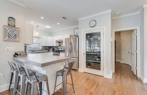 Seagrove Beach House | Creekside Cottage- Heated Pool- 4 Bikes- Prime Beach Access