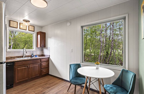 Downtown Anchorage House | Creekside Cottage near Downtown Anchorage