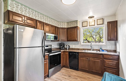 Downtown Anchorage House | Creekside Cottage near Downtown Anchorage