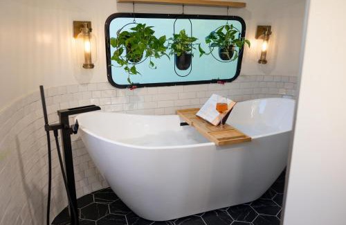Pisgah Forest Villa | Creekside Fern