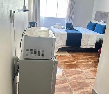 Middelburg House | Creekside Guest House Middelburg