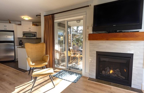 Regional District of Nanaimo Condo | Creekside Hideout for Quiet Souls Condo A