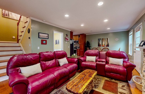 Gatlinburg House | Creekside home w/patio, less than a mile from downtown -free attraction tickets