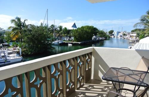 Tavernier Hotel | Creekside Inn Islamorada