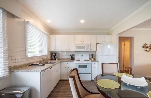 Rutland House | Creekside Retreat 4 bedroom